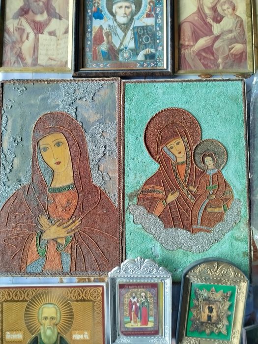 Продам Старинные иконы цена за все