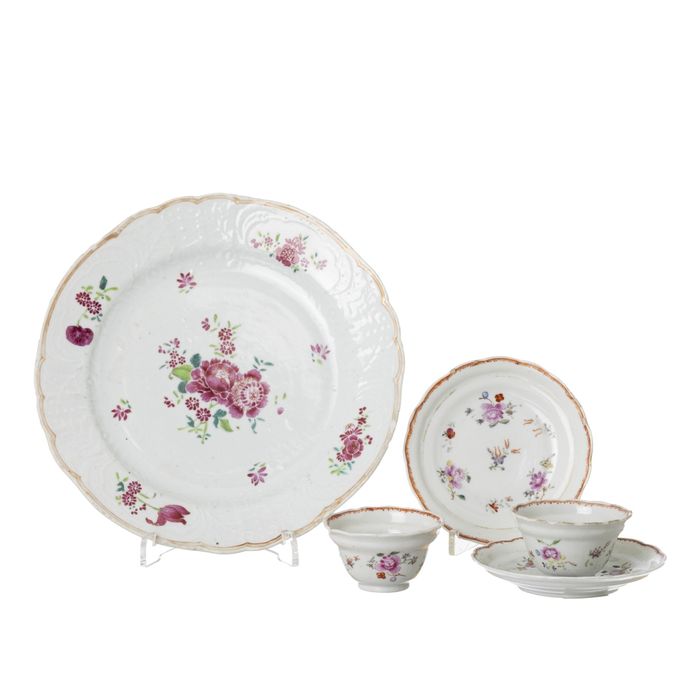 Porcelana oriental - Par de taças com apresentador e prato - Companhia