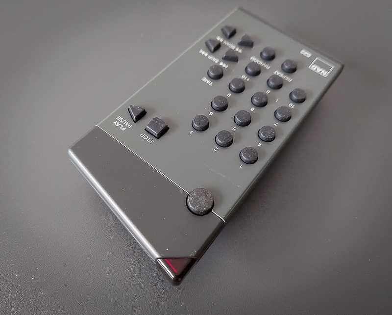 Leitor de CD's NAD 522 c/ controlo remoto