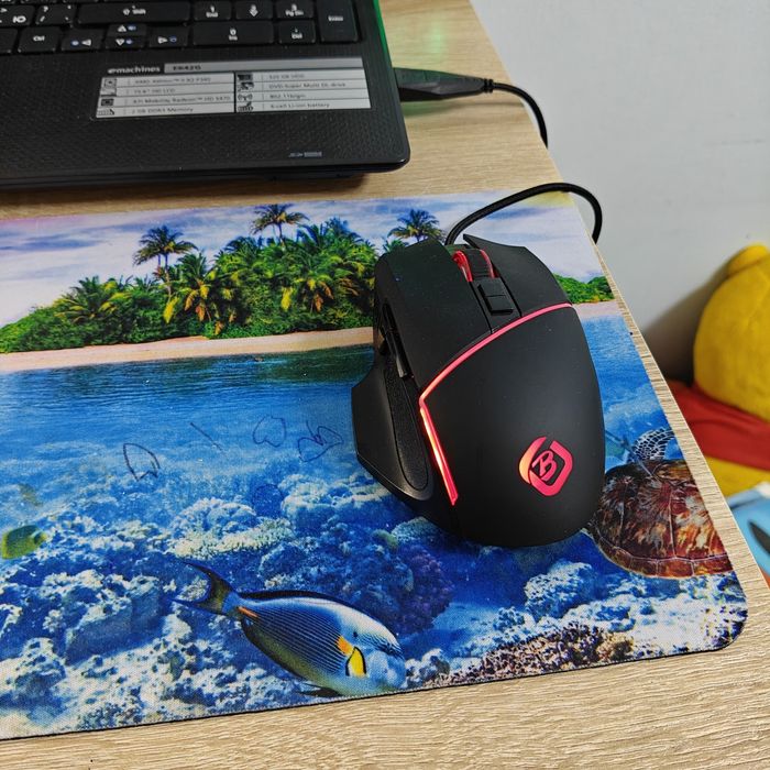 Продам ноутбук Emachines