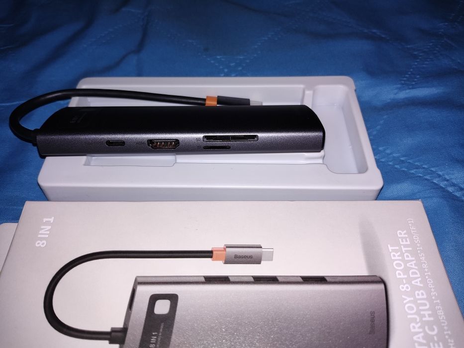 Stacja dokujaca  hub 8in1 Baseus do laptopa tableta pod usb-c