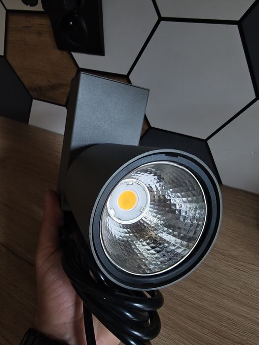 NOWA profesjonalna lampa (oprawa) LED ITAB EasyPoint 3 – 3000 lm, CRI 90, 3000K