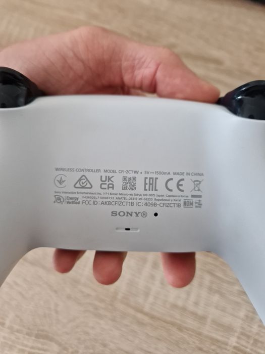Pad ps5 biały...