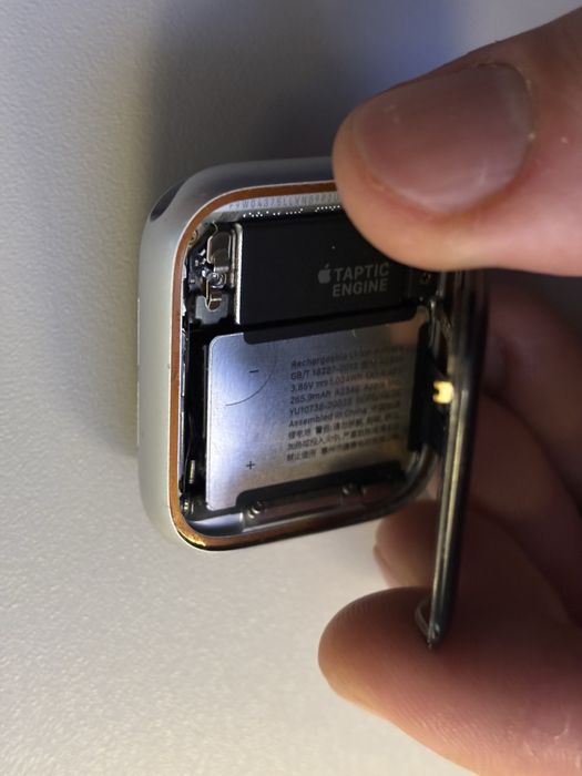 Apple Watch serii 6 40mm uszkodzona bateria