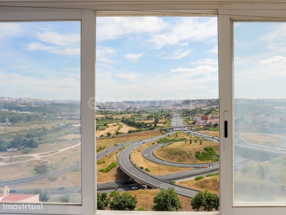 Prédio de 10 frações para Investimento com Vista Desafogada e Eleva...