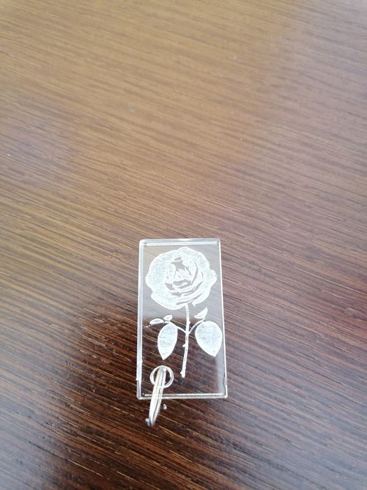 Medalhinha em acrilico super gira