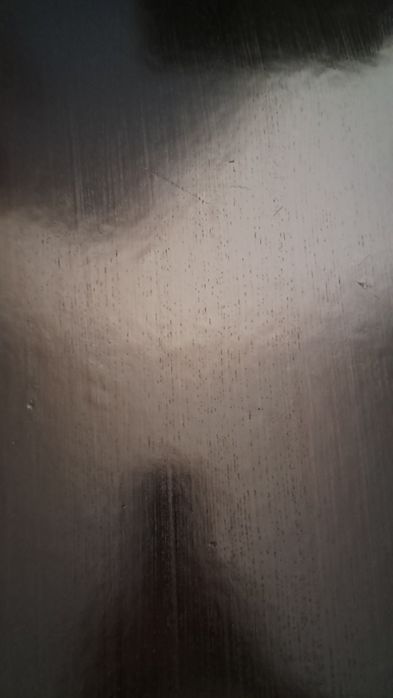 Mesa de madeira preta extensível