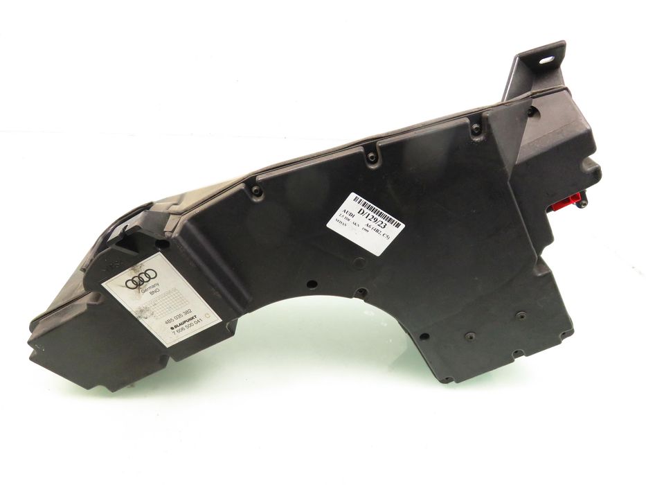 Subwoofer Audi A6 (4b2, C5)