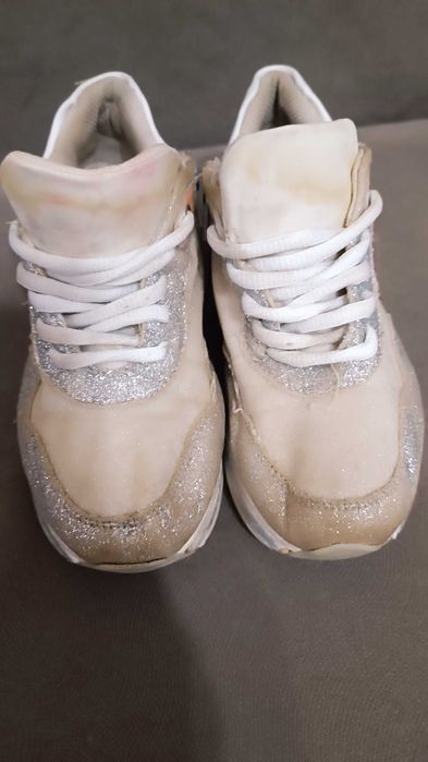 Кроссовки для девочки