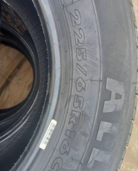 Нова резину Sunnful 225/65 R16C,комплект
