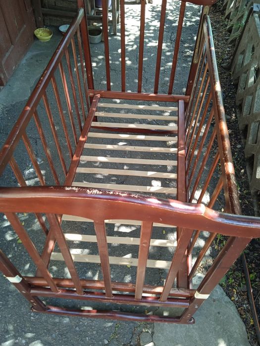 Детская кроватка