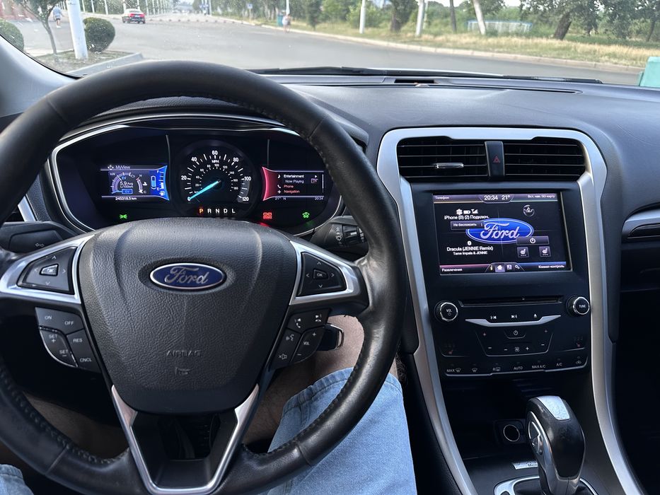 Ford Fusion HYBRID
