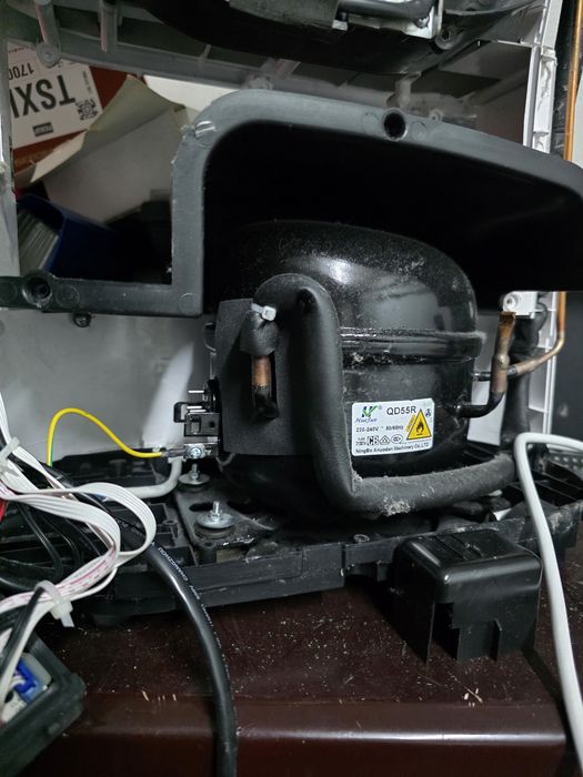 Desumidificador MEI DH 5020 com compressor avariado