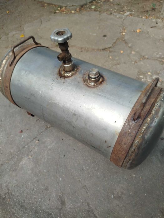 Продам бачок із нержавіючої сталі на 46 літрів