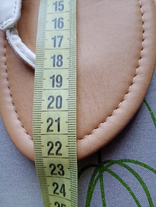 Босоніжки сандалі шльопанці 32-33р.