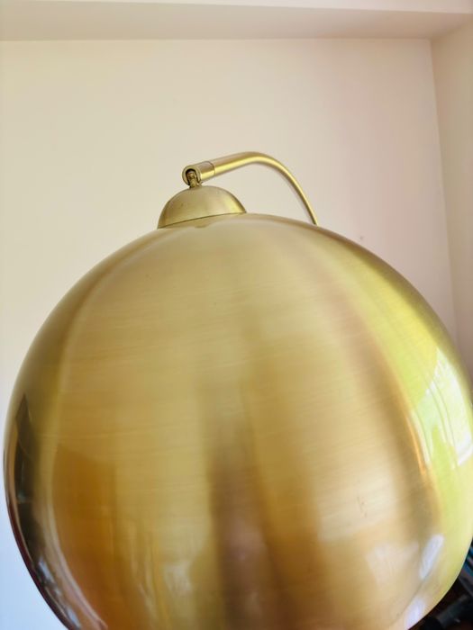 Candeeiro dourado da maison du monde