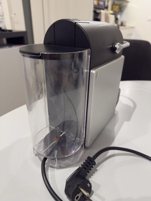 Máquina de Café Delonghi Pixie EN124.S  para Nespresso
