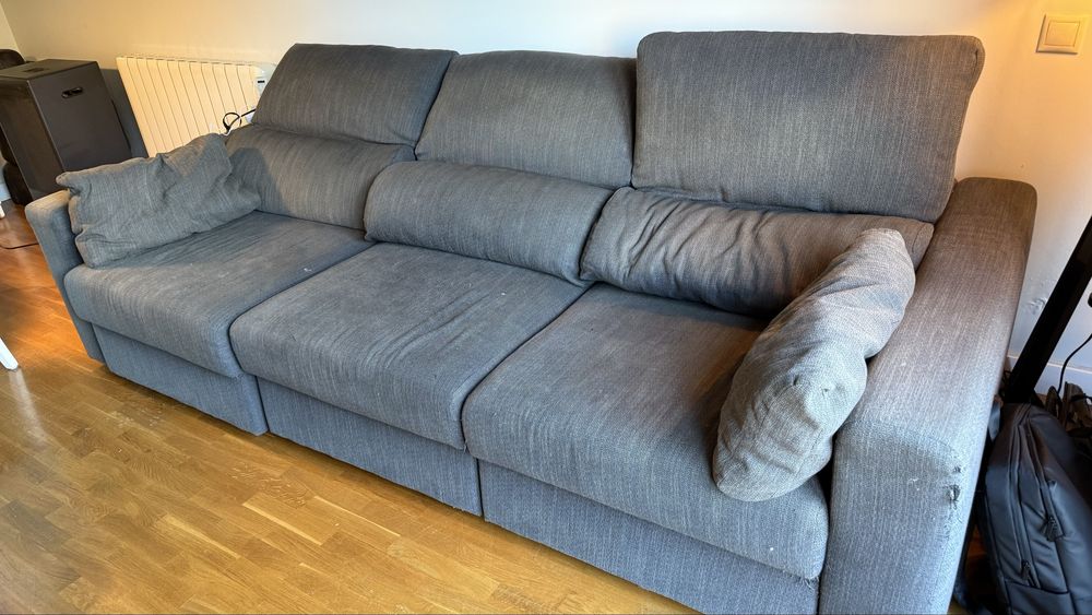 Sofá (modelo Eskilstuna - Ikea)