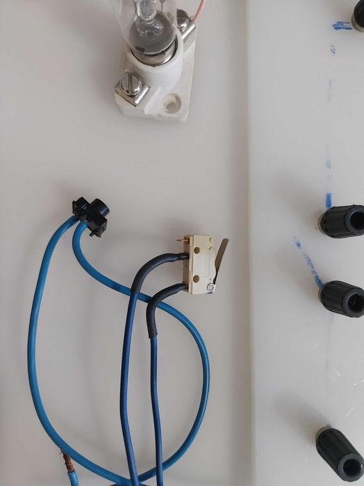 KIT artesanal para aprender a fazer pequenos circuitos elétricos