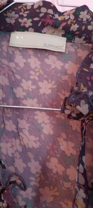 Blusa elegante com folhos