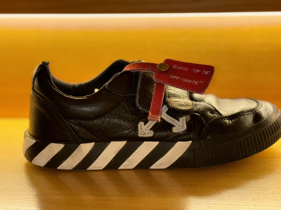 Кросовки off-white