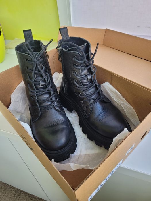 Зимові шкіряні черевики, ботінки 37 розмір