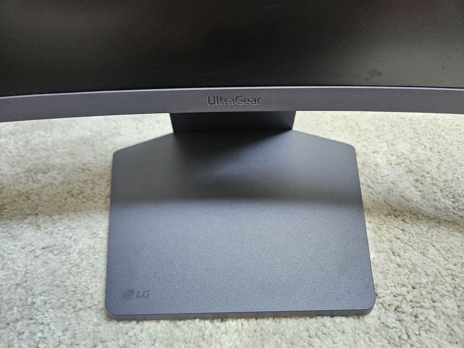 Monitor Curvo Gaming LG UltraGear 27GS60QC-B