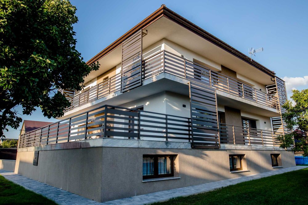 Nowoczesne ogrodzenia aluminiowe | Brama przesuwna | Furtka | WRONA