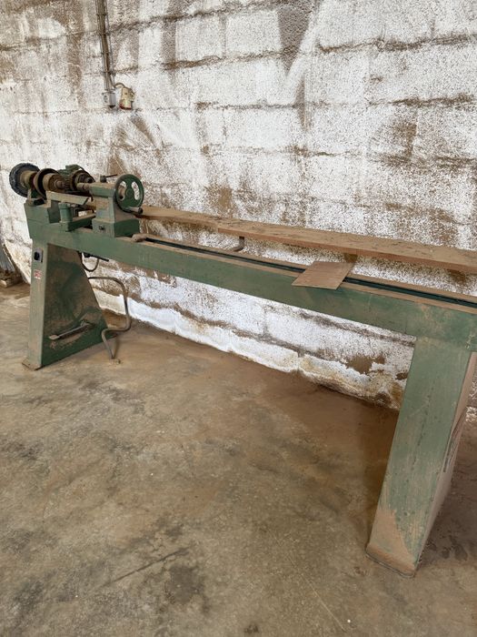 Torno manual trifasico