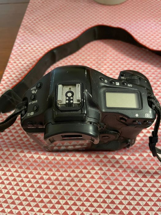 Aparat Canon EOS 1D Mark III