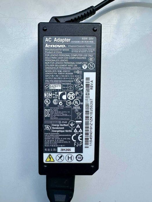 Блок живлення блок питания для ноутбука Lenovo 20V 3.25A 65W (7.9*5.5)