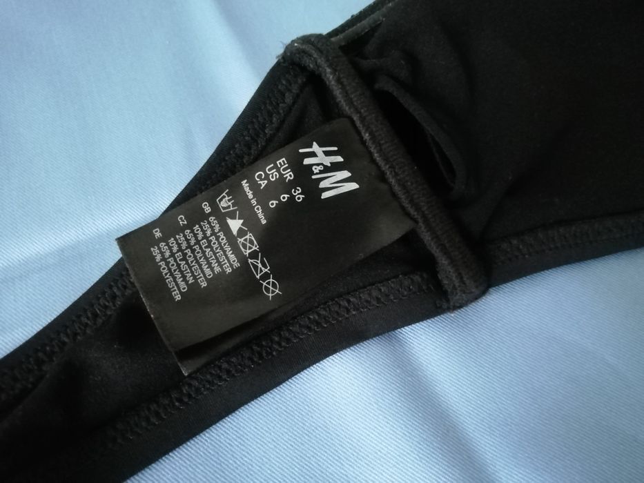 Bikini preto H&M (parte de cima)