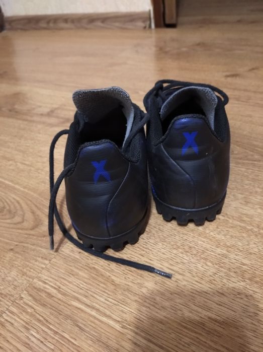 Продам детские шиповки Adidas 38 р