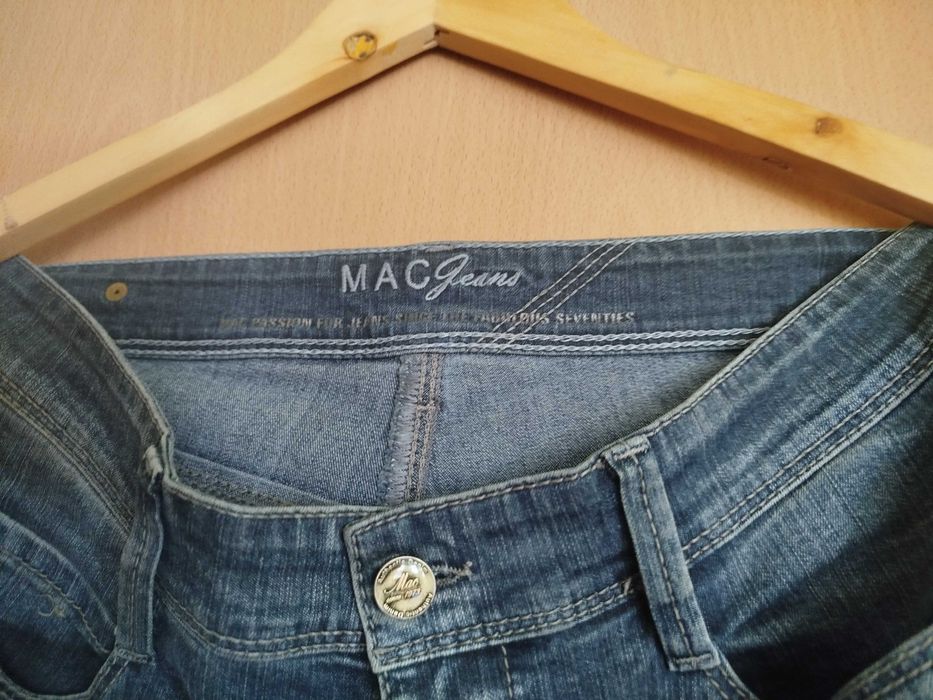 Jeansy damskie modnie uszyte