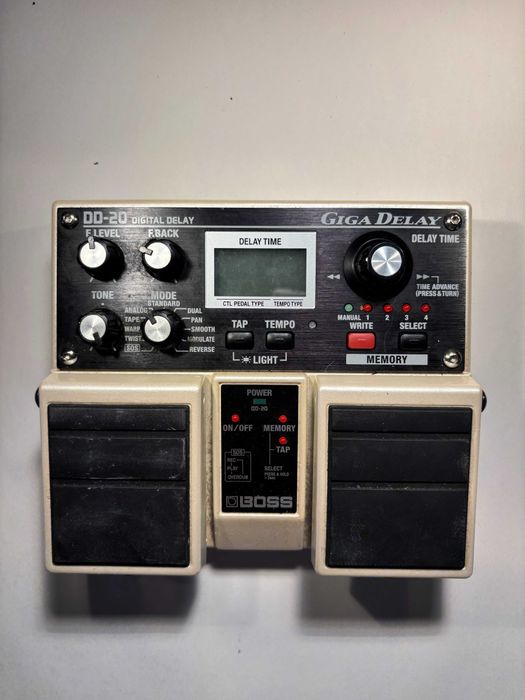 Boss DD-20 Giga Delay 2005 - Present - White
