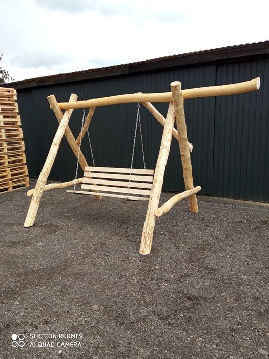 Huśtawka ogrodowa z bali brzozowych huśtawki