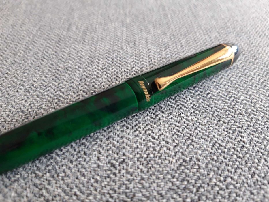 Caneta de tinta permanente REYNOLDS