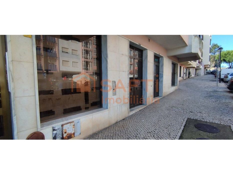 Loja Comercial em São Marcos Cacém — Cacém E São Marcos, Lisboa