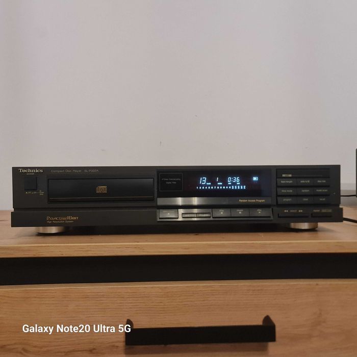 Odtwarzacz CD Technics SL-P202A