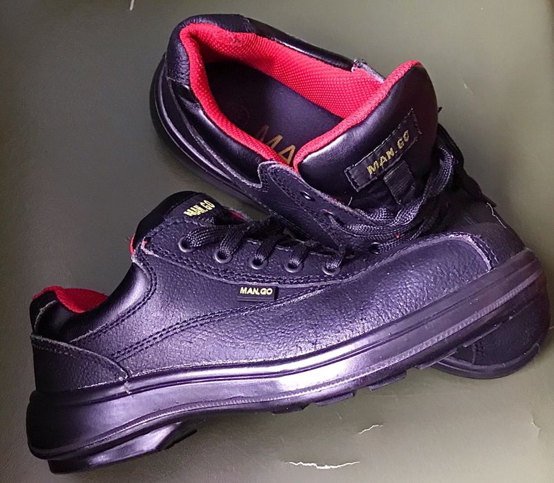 Ботинки кожаные MAN.GO