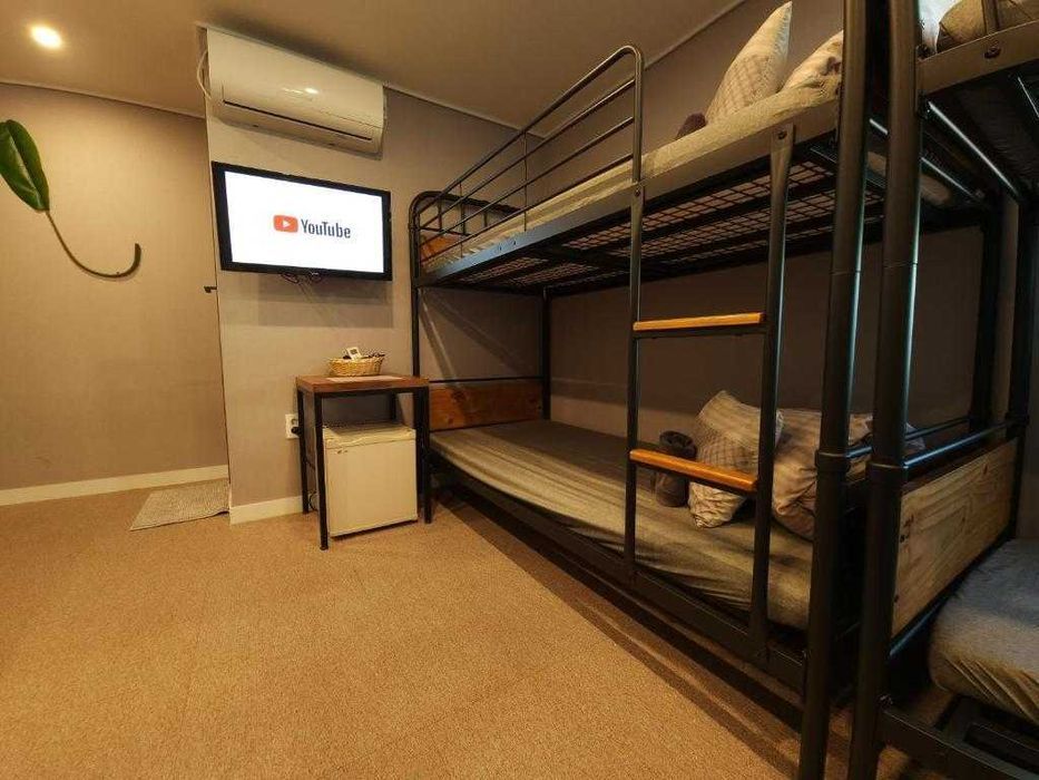 1500 грн за місяць проживання Хостел в Києві метро Іподром