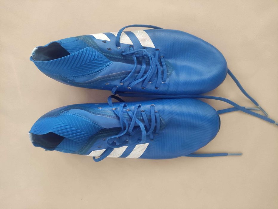 Chuteira Adidas 38 azul