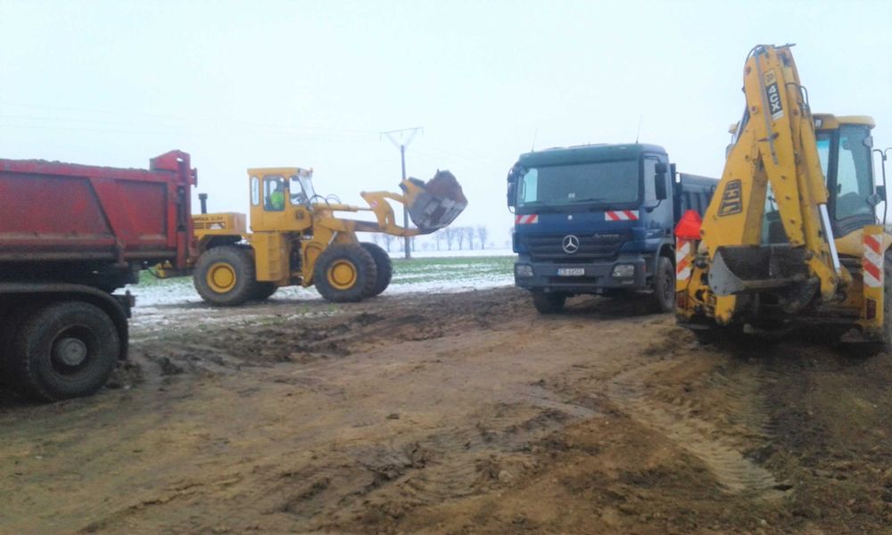 Usługi Koparko-ładowarka, Koparka, Wywrotka, prace ziemne,rozbiórki