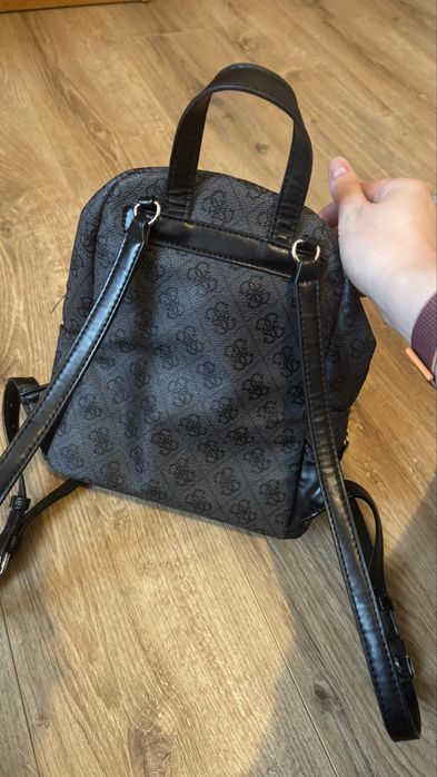 Рюкзак guess гес