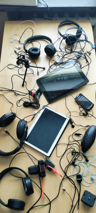 Elektrozłom - tablety, słuchawki, telefon, mikrofony