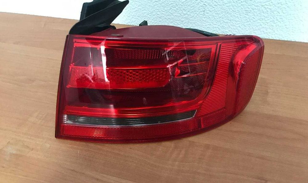 Фонарь стоп Audi A4 B8 LED фонари Ауди А4 Б8 2008-2012 Європа