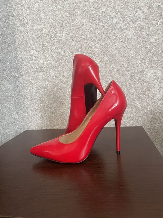 Туфлі лодочки жіночі