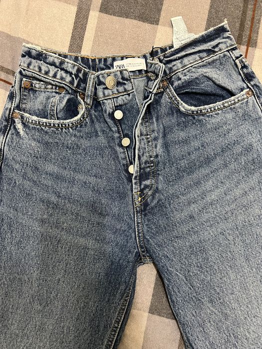 Джинси фірми Zara