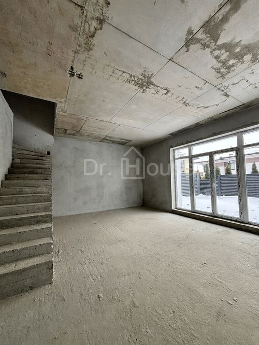 Продаж котеджів у с. Конопниця — всього 7 хвилин до Львова