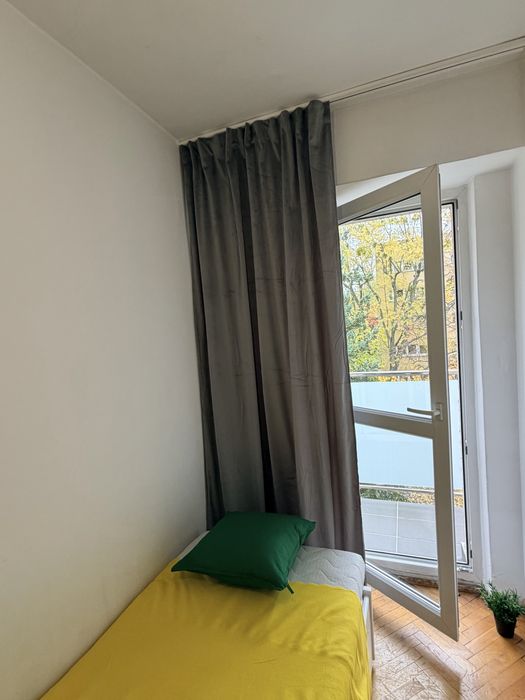 Pokój na Bielanach z balkonem